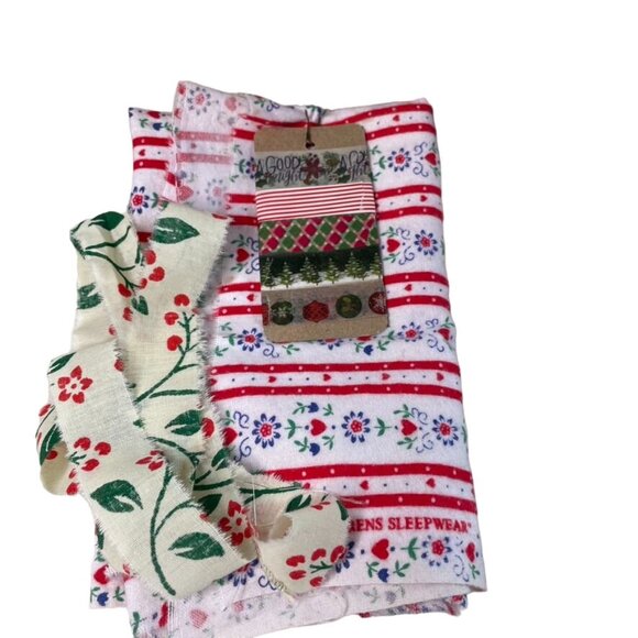 Christmas Junk Journal  With Charm u Washi  Fabric Wrap Tons Ephemera Handmade P - Picture 2 of 16